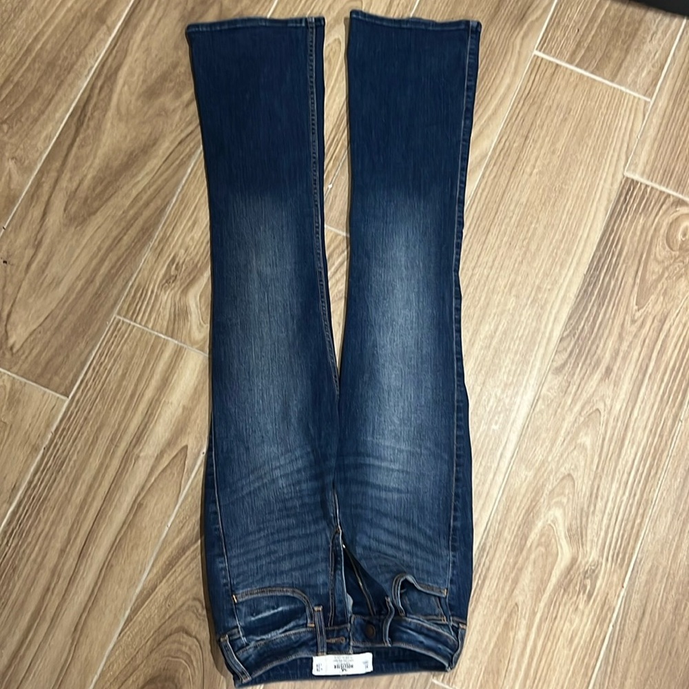 Never worn Hollister Jeans